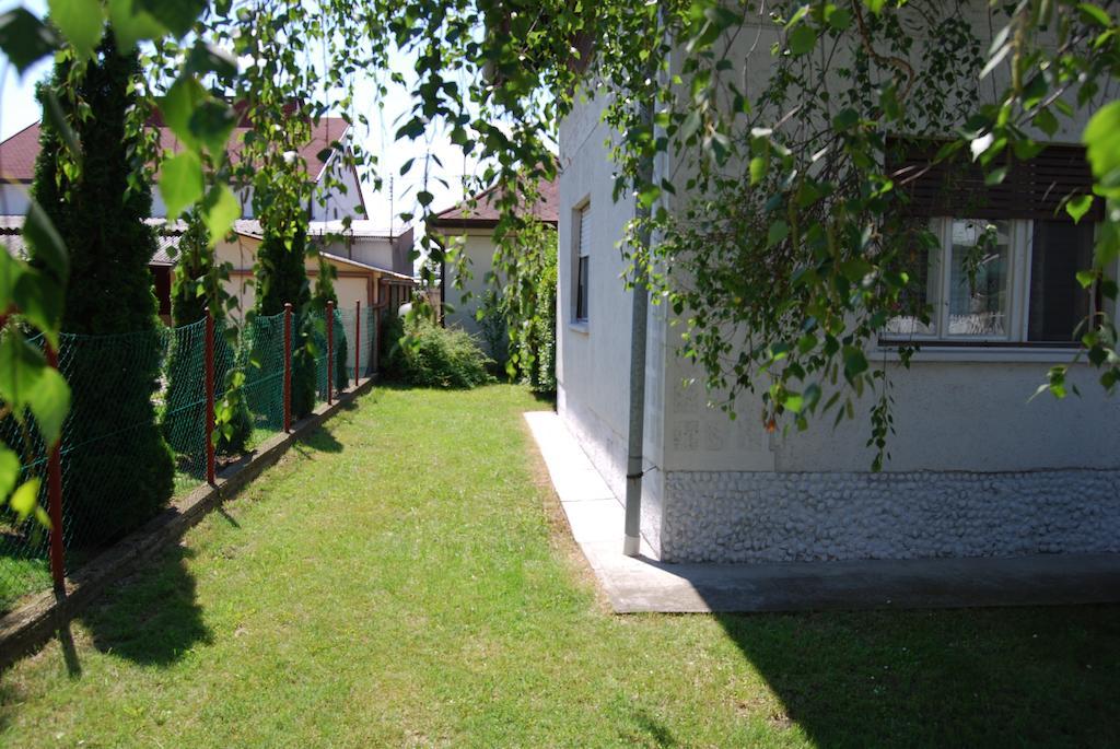 Апартаменты Nador Apartman Балатонлелле Номер фото